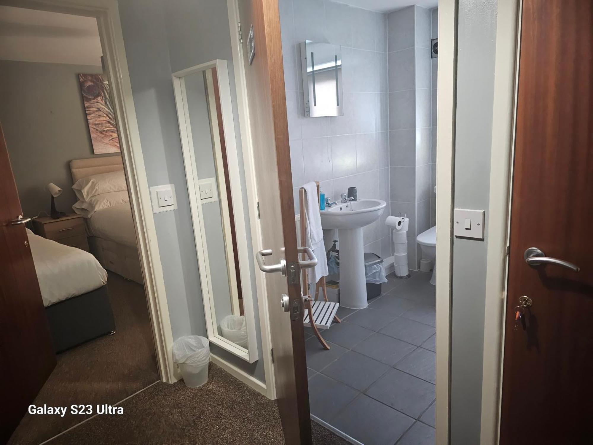 A Home From Home 3 Plymouth Bagian luar foto